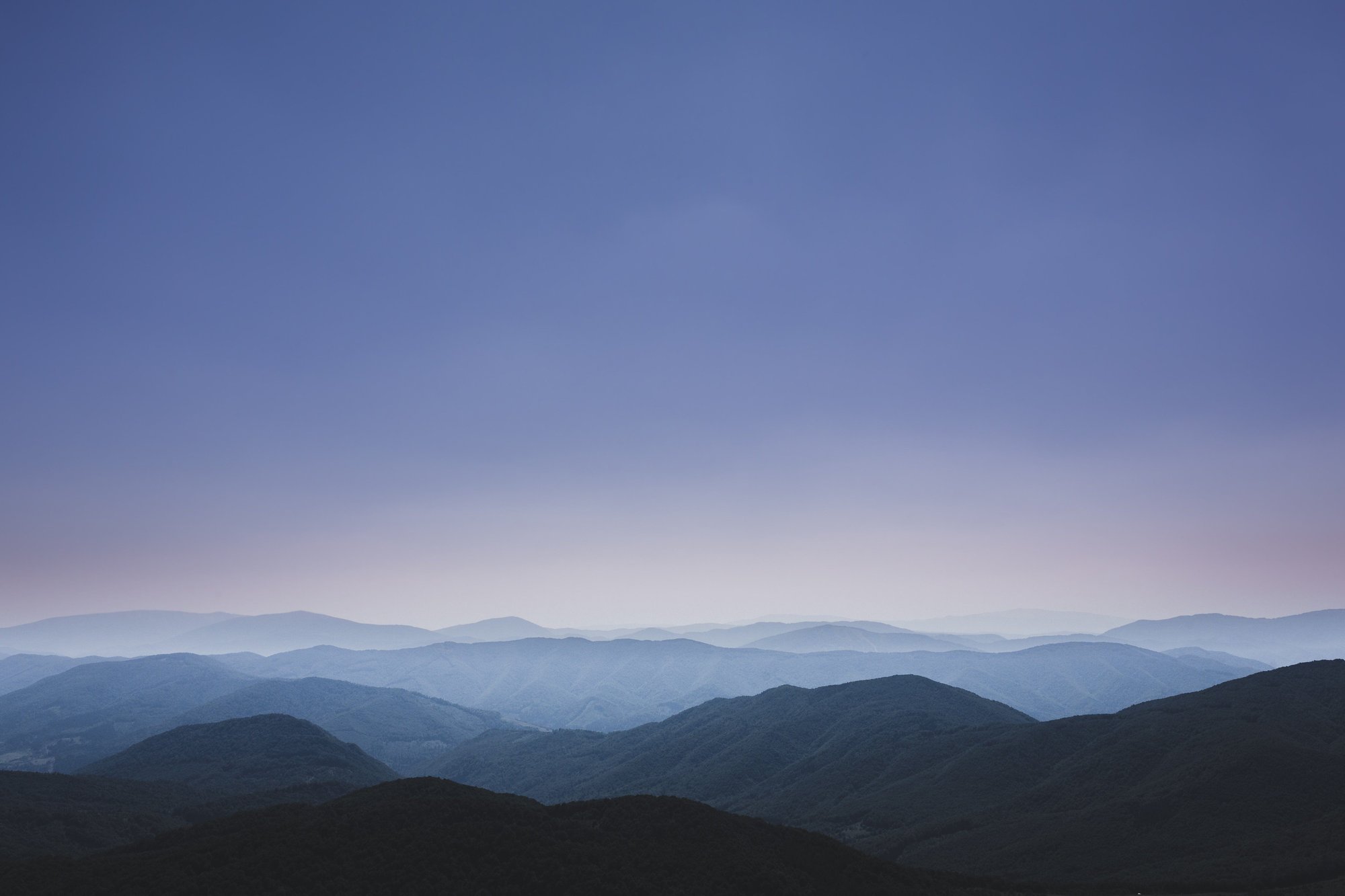 header_mountains